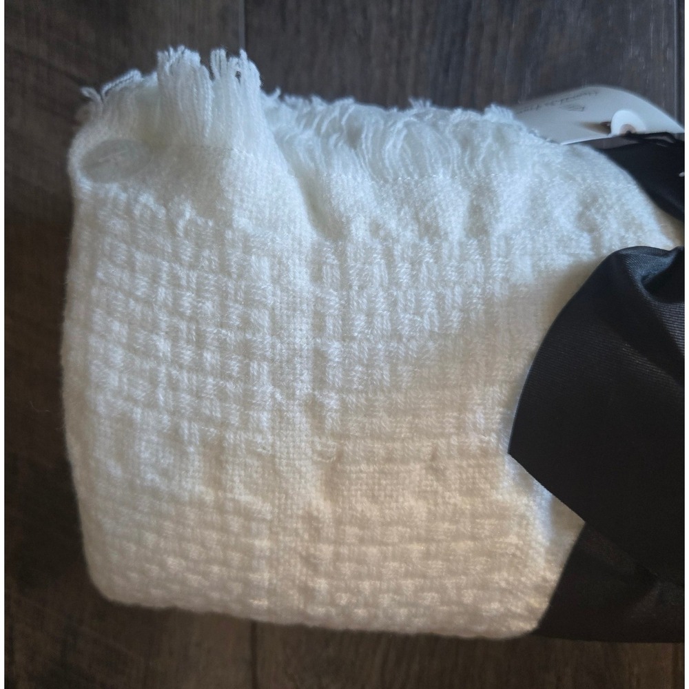 Hearth & Hand with Magnolia Cream White Basketweave Fringed Throw Blanket 50x60 - Picture 2 of 7